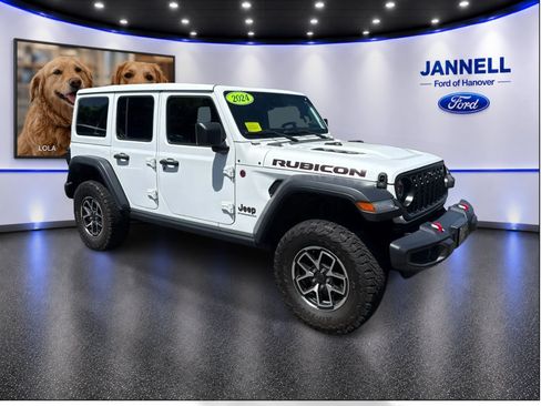 Used 2024 Jeep Wrangler Unlimited Rubicon w/ Technology Group AWD/4WD image 3