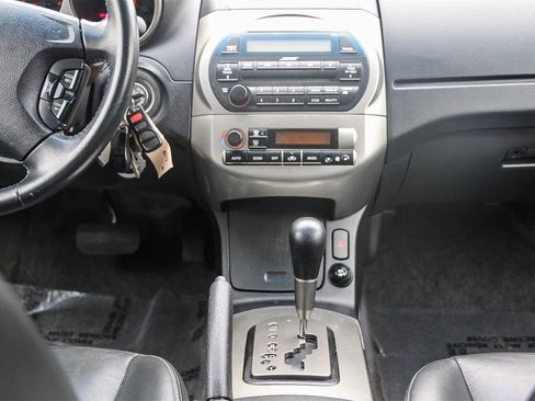 Used 2004 Nissan Altima 3.5 SE w/ Leather Pkg image 13