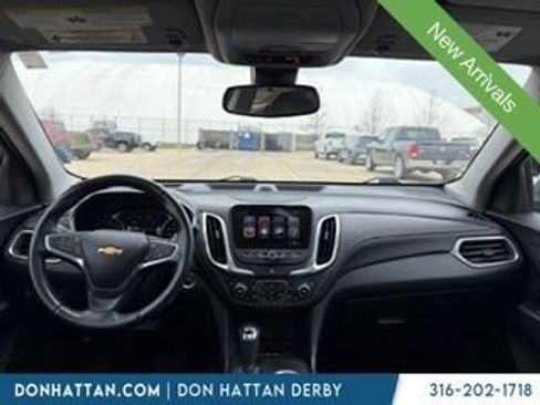 Used 2018 Chevrolet Equinox Premier image 12