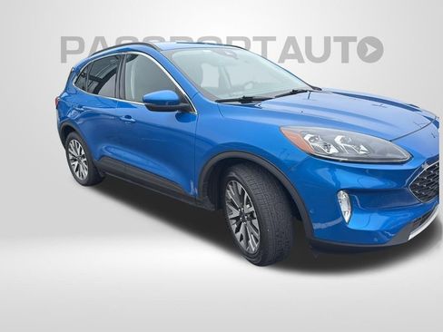 Used 2020 Ford Escape Titanium image 6