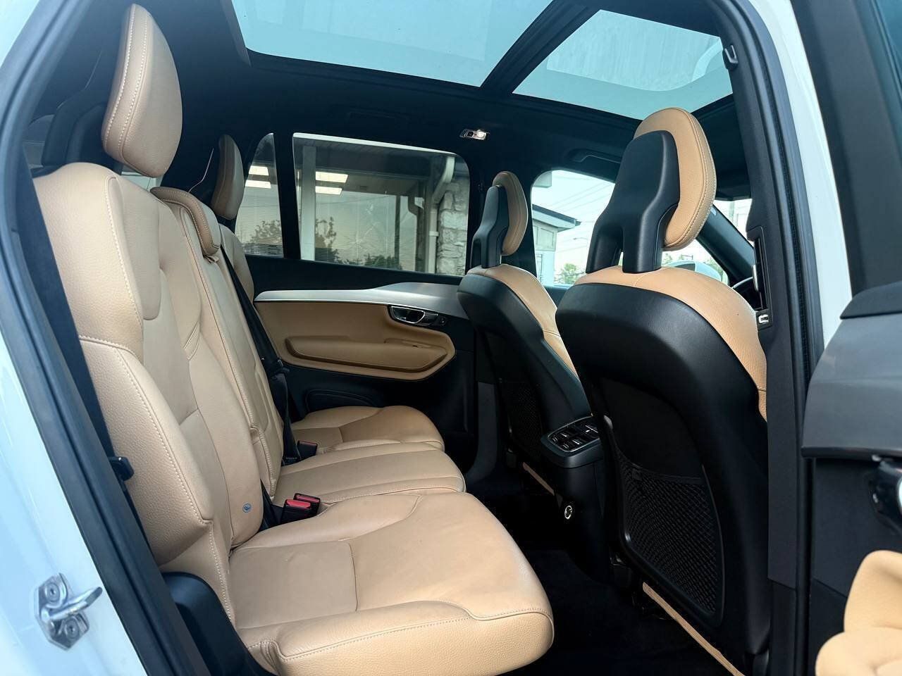 Used 2018 Volvo XC90 T6 Momentum w/ Convenience Package AWD/4WD image 24