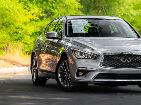 Used 2018 INFINITI Q50 Luxe w/ Essential Package (3.0T Luxe) RWD image 27