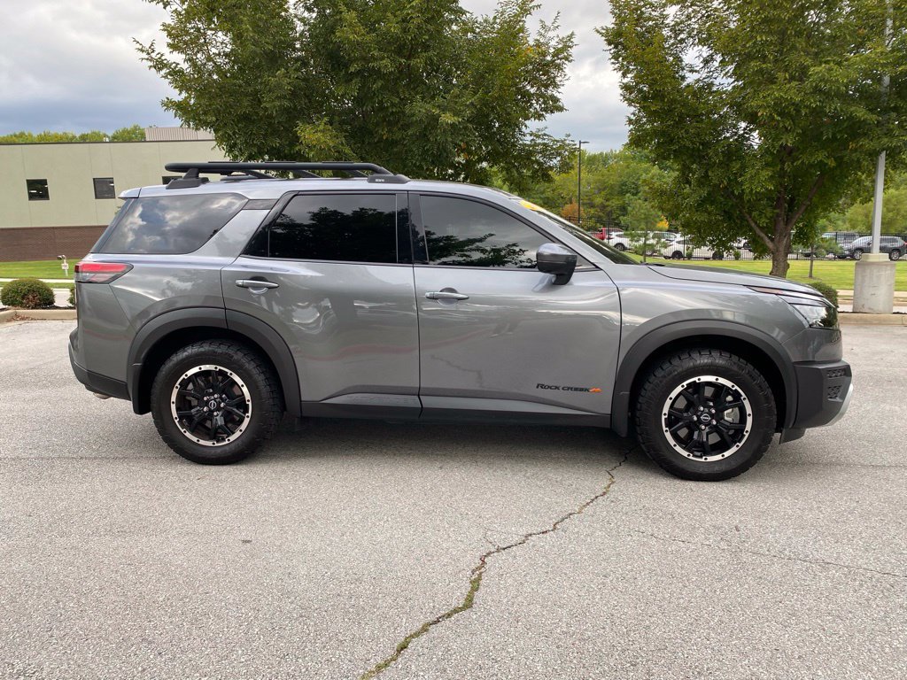 Used 2025 Nissan Pathfinder Rock Creek AWD/4WD image 9