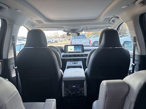 New 2026 Lincoln Aviator Reserve AWD/4WD image 36