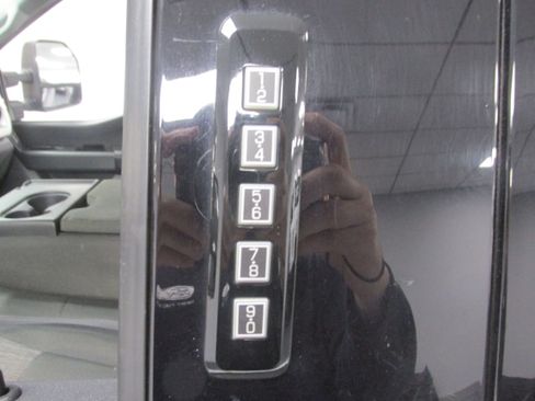 Used 2023 Ford F250 XLT w/ Snow Plow Prep Package image 19