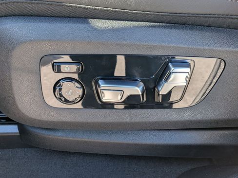 New 2026 BMW X6 xDrive40i w/ Climate Comfort Package image 16