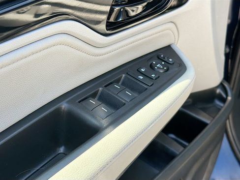 Used 2024 Honda Odyssey Touring image 18