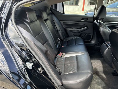 Used 2024 Nissan Altima 2.5 SR w/ SR Premium Package image 9