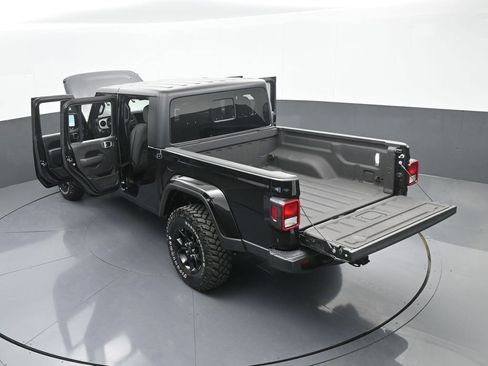 Used 2024 Jeep Gladiator Sport image 70
