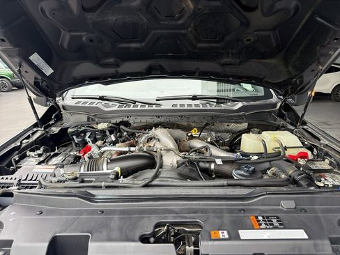 Certified 2024 Ford F250 Lariat w/ Lariat Ultimate Package image 5