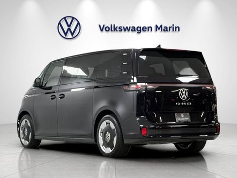 New 2025 Volkswagen ID. Buzz Pro S RWD image 3