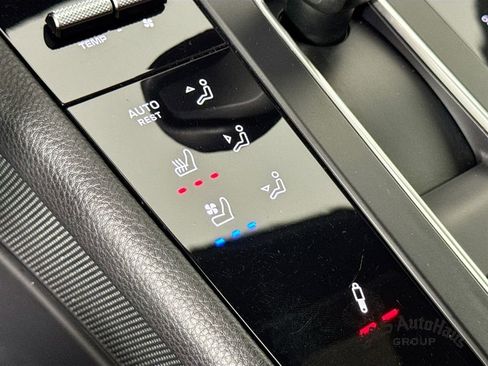 Used 2024 Porsche Macan S w/ Premium Plus Package AWD/4WD image 27