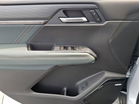 New 2026 GMC Acadia AT4 w/ Luxury Package image 9