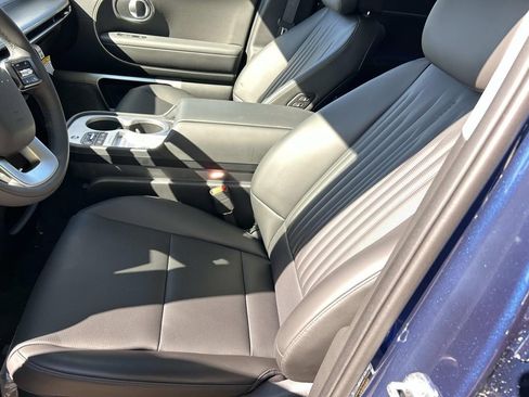 New 2026 Hyundai Ioniq 9 Calligraphy image 15