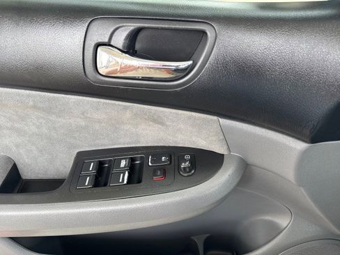 Used 2005 Honda Accord LX image 9