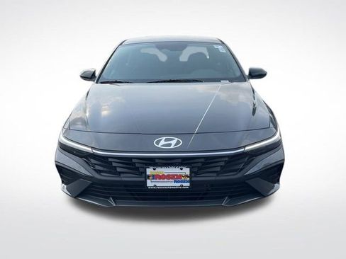 New 2025 Hyundai Elantra SEL image 8