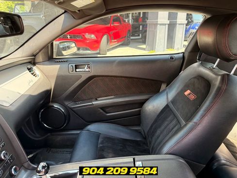 Used 2013 Ford Mustang GT Premium RWD image 25