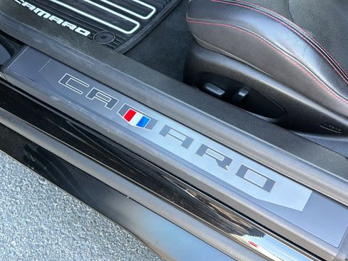 Used 2018 Chevrolet Camaro ZL1 RWD image 26