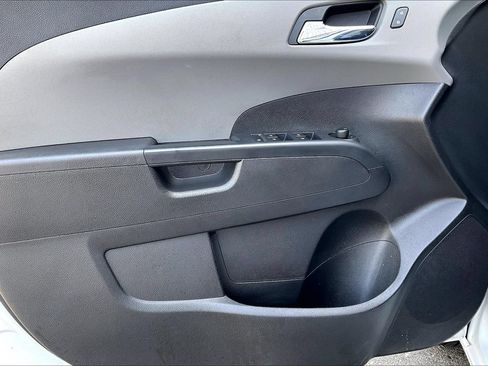 Used 2018 Chevrolet Sonic LT FWD image 18