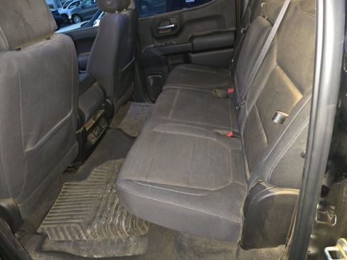 Used 2021 Chevrolet Silverado 1500 LT w/ Convenience Package II AWD/4WD image 14