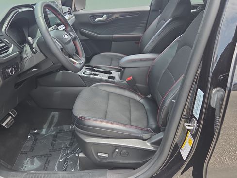 Used 2023 Ford Escape ST-Line w/ Tech Pack #1 FWD image 9