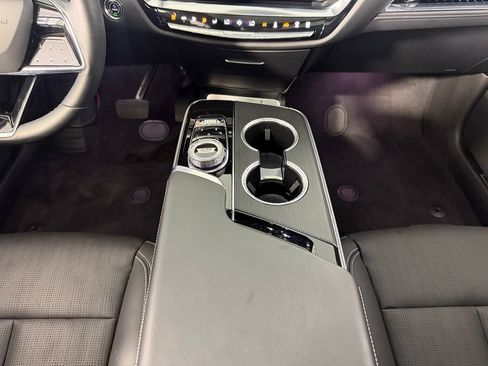 Used 2024 Cadillac Lyriq Sport AWD/4WD image 20