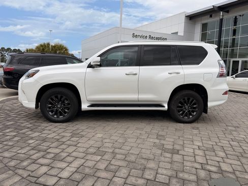 Used 2022 Lexus GX 460 Premium w/ Premium Package AWD/4WD image 12