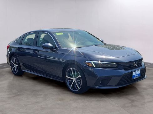 Certified 2023 Honda Civic Touring image 3