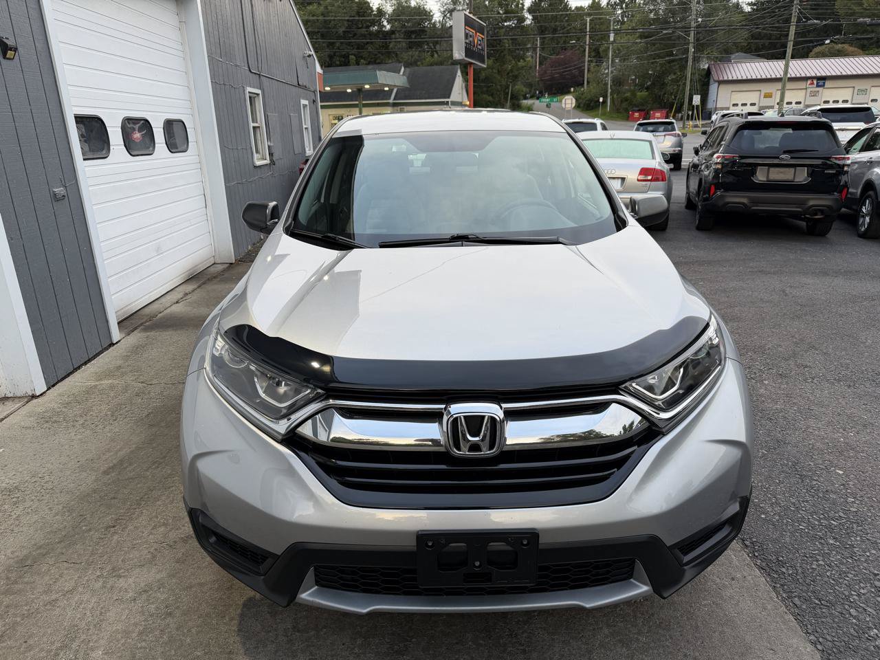 Used 2018 Honda CR-V LX image 2