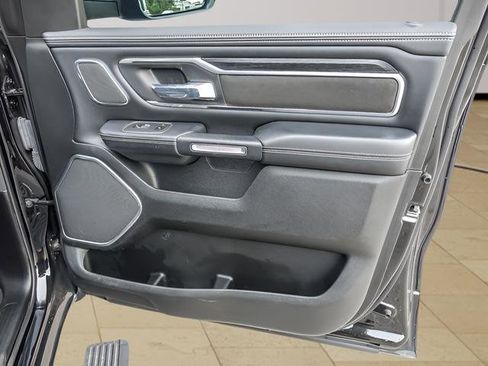 Used 2023 RAM 1500 Laramie AWD/4WD image 28