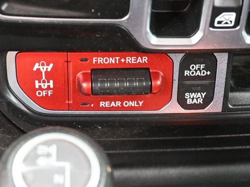 Used 2020 Jeep Gladiator Rubicon AWD/4WD image 24