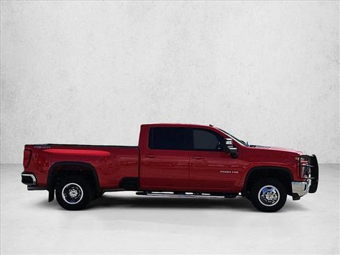 Used 2025 Chevrolet Silverado 3500 LT AWD/4WD image 4
