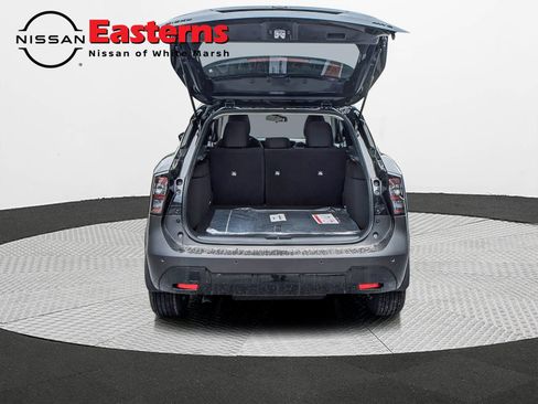 Used 2025 Nissan Kicks SV AWD/4WD image 16