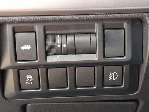 Used 2016 Subaru Legacy 2.5i Premium AWD/4WD image 23