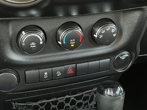 Used 2014 Jeep Wrangler Unlimited Sport AWD/4WD image 20
