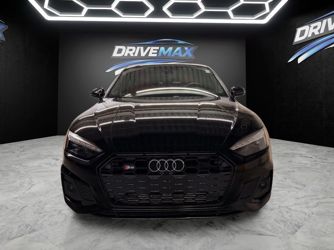 Used 2022 Audi S5 Prestige AWD/4WD image 2