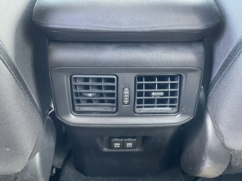 Used 2020 Toyota RAV4 XLE image 17