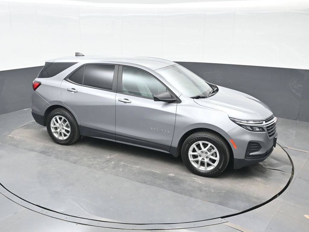 Used 2023 Chevrolet Equinox LS FWD image 32