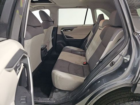Used 2019 Toyota RAV4 XLE image 10
