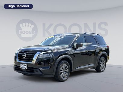 Used 2025 Nissan Pathfinder SV