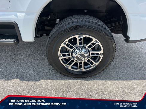 Used 2025 Ford F250 Platinum w/ Platinum Plus Package AWD/4WD image 9