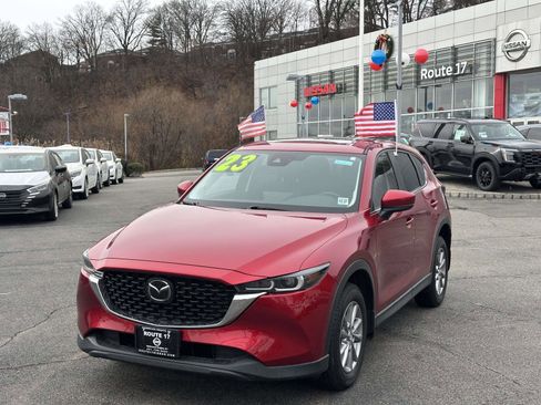 Used 2023 MAZDA CX-5 AWD 2.5 S w/ Preferred Package image 2