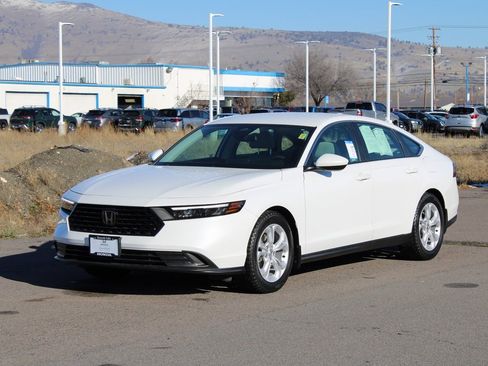 Certified 2023 Honda Accord LX image 8