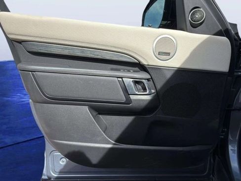 Used 2022 Land Rover Discovery HSE R-Dynamic image 17