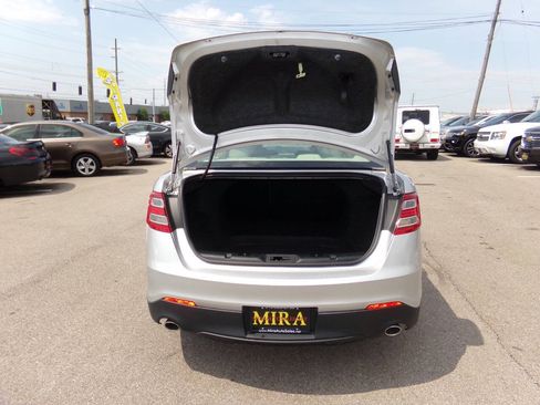 Used 2016 Ford Taurus SE image 17