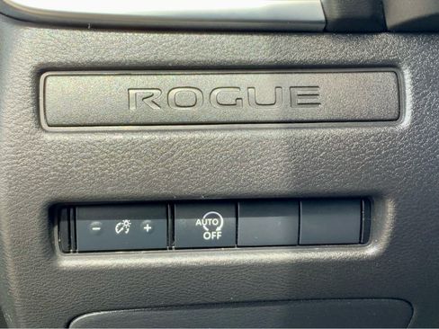 Used 2024 Nissan Rogue S AWD/4WD image 44