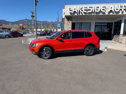 Used 2018 Volkswagen Tiguan SEL image 6