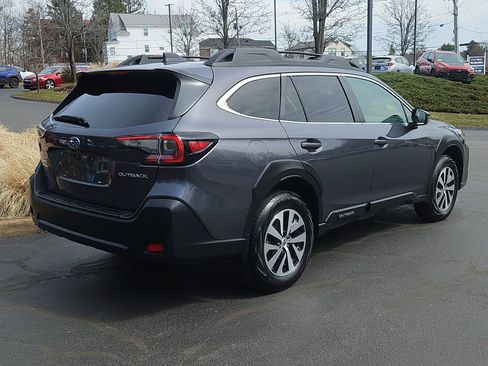 Certified 2025 Subaru Outback Premium image 2