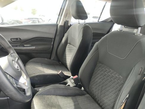 Used 2022 Nissan Kicks S FWD image 30