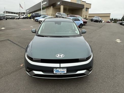 Certified 2025 Hyundai Ioniq 5 SE image 9